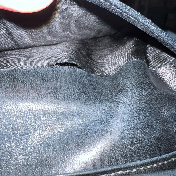 Chanel bifold wallet - Picture 8 of 16